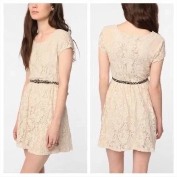 Anthropologie - Coincidence and Chance - Lacey Romantic Dress - Picture 2 of 11